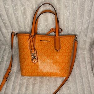 Michael Kors Vibrant Orange bag